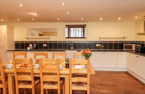 Ellerby Cabaña | THE OLD DAIRY, ELLERBY, pet friendly, with a garden in Runswick Bay