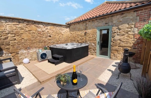 Stockton-on-Tees Casa | The Old Moat Barn - With Private Hot Tub