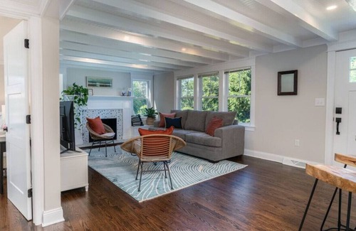 Westbrook Center Cabaña | The Old Salt Cottage · Cozy Gateway Near Beach