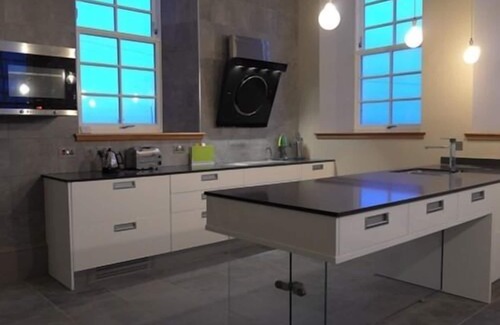 Portnahaven Casa | The Old School