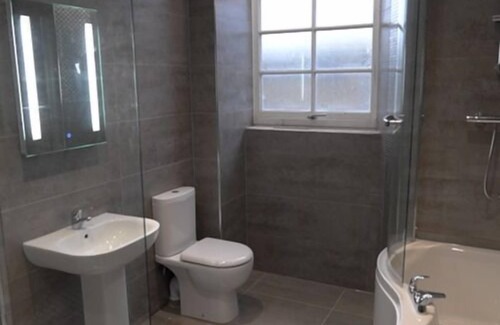 Portnahaven Casa | The Old School