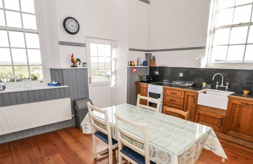 Carrigallen Cabaña | La casa de la vieja escuela, CARRIGALLEN, CONDADO DE LEITRIM