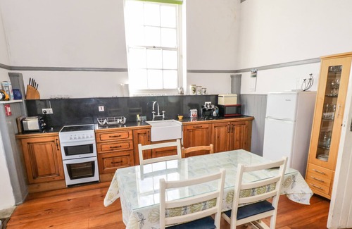 Carrigallen Cabaña | La casa de la vieja escuela, CARRIGALLEN, CONDADO DE LEITRIM