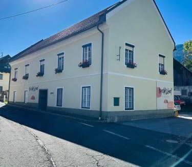 Egg Apartamento | The Old School House