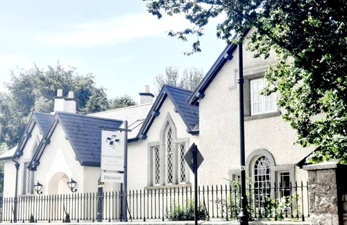Dromod Casa | The Old Schoolhouse of Warren Lodge