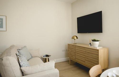 Donegal Apartamento | The Old Schoolhouse River View