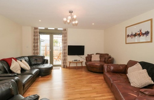 Radstock Casa | The Old Schoolrooms