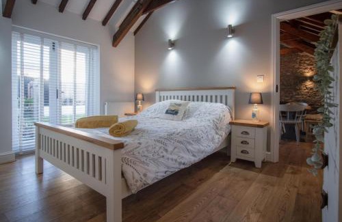 Angle Casa | The Old Stables - 3 Bedroom Cottage - Angle
