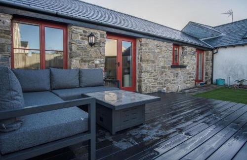 Angle Casa | The Old Stables - 3 Bedroom Cottage - Angle
