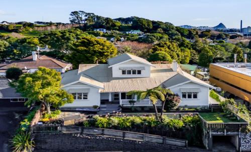 New Plymouth Casa | The Old Villa on Liardet