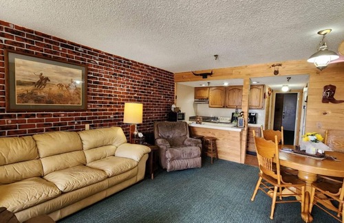 River Ranch Condominio | The Old West Rustic Cabin at River Ranch Resort! 103