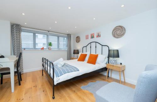 Bristol Apartamento | The Old Wire Factory - 2 bed, Close to city centre, Fast wifi, comfortable home from home