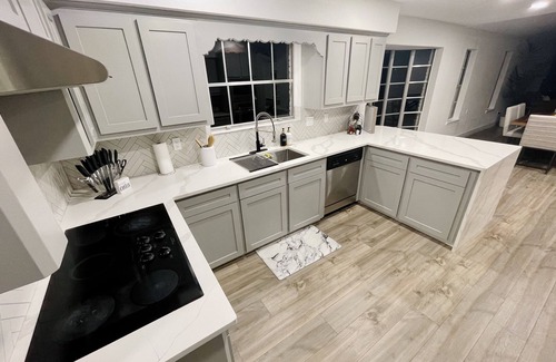 Huntsville Casa | The Olive Retreat - Minutes from SHSU - STATE PARK & MORE