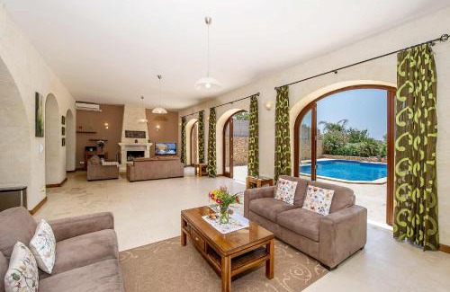 San Lawrenz Casa | The Olives Holiday Home