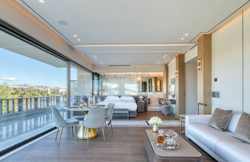 Mets Apartamento | The One Acropolis | King Suite with balcony