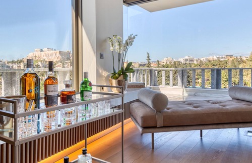 Mets Apartamento | The One Acropolis | King Suite with balcony