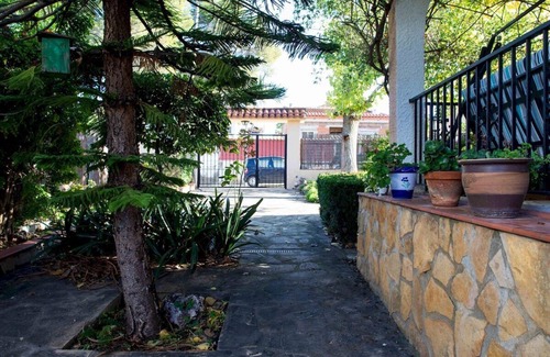 L'Eliana Chalet De Esquí | The Orange Lemon Tree House by Florit Flats
