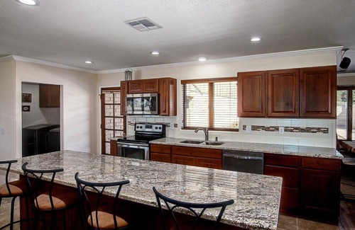 Phoenix Casa | The Orchard House, una propiedad única de 2 1/2 acres Propiedad mensual especial $ 3000