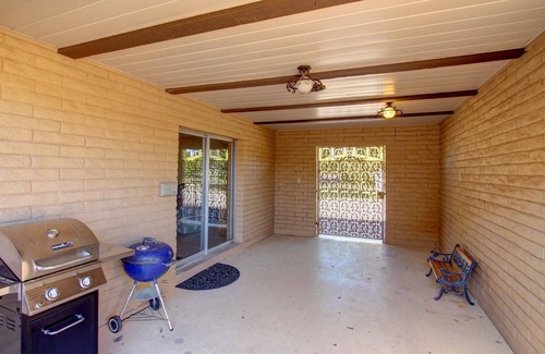 Phoenix Casa | The Orchard House, una propiedad única de 2 1/2 acres Propiedad mensual especial $ 3000