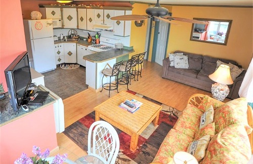 Dewey Beach Apartamento | Sea View Haven Pasos a la playa Apartamento de 2 dormitorios para familias / perros