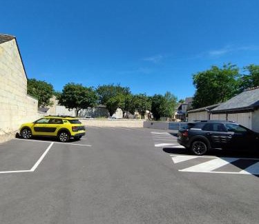 Saint-Hilaire-Saint-Florent Hotel | The Originals Access, Hotel Le Canter Saumur