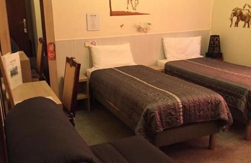 Parentis-en-Born Hotel | The Originals Boutique, Hôtel Lakeside, Biscarrosse , Lac