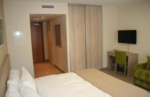 La Destrousse Hotel | The Originals Boutique, Hotel l'Occitan, Aubagne