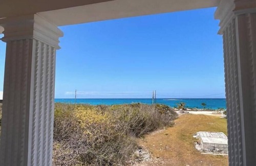 Farmer's Hill Casa | The Other White House!