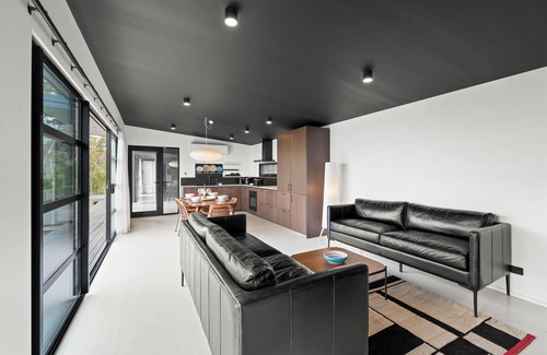 Blackmans Bay Casa | The Outlook on Mount Louis - 1 Bedroom