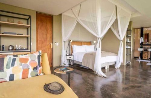 Ha-Lambani Hotel | The Outpost