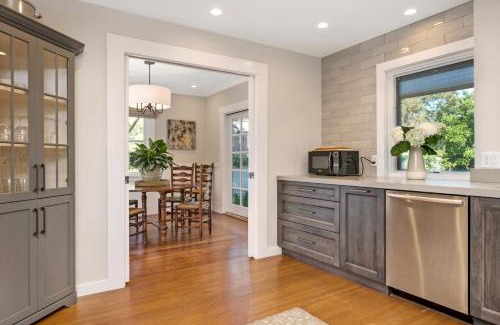 Alta Heights Casa | The Oxbow House - Designer 3BD/2BA Home