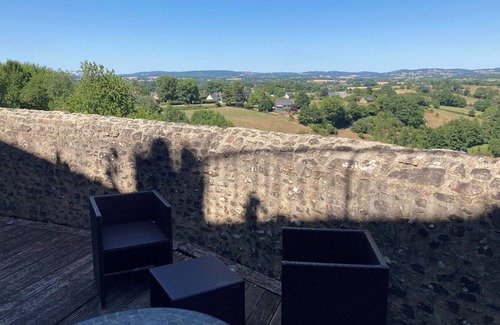 Sainte-Suzanne-and-Chammes Casa | The Passe-Muraille bed and breakfast