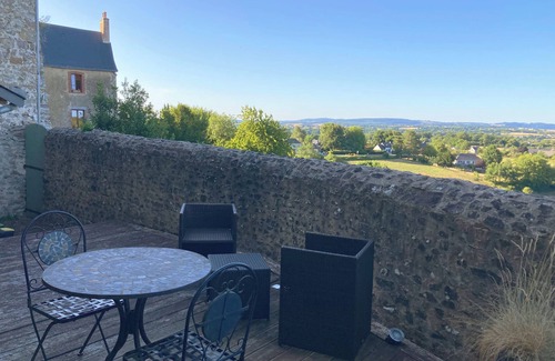 Sainte-Suzanne-and-Chammes Casa | The Passe-Muraille bed and breakfast