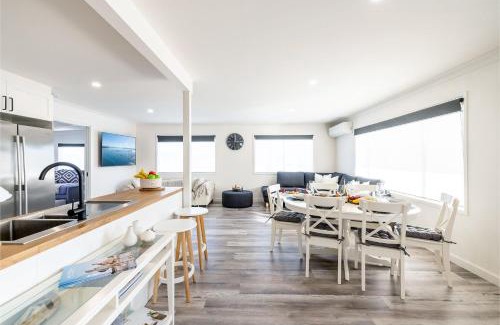 Anna Bay Casa | The Pacific Pearl,16 Pacific Avenue, Anna Bay - pet friendly, air con