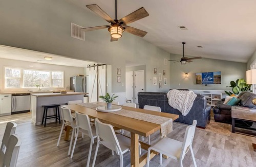 Sandbridge Casa | The Palm House | 880 ft from the Beach | Private Pool, Dog Friendly
