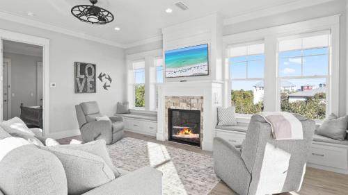 Inlet Beach Casa | The Palmetto Blue by AvantStay Steps to Beach Ocean Views