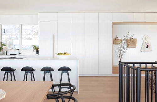 Palm Beach Casa | The Palms a gorgeous modern house positioned as close as you can get to beautiful palm beach.