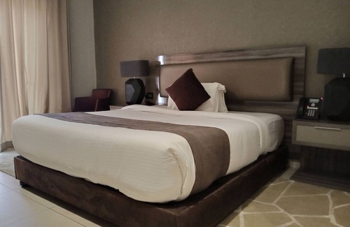 Sekondi-Takoradi Hotel | The Palms by Eagles