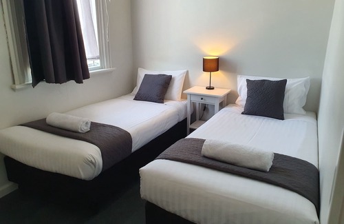 East Bunbury Hotel | The Parade Hotel