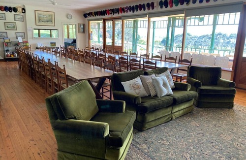 Strath Creek Cabina | The Pavilion Retreat at The Village Green