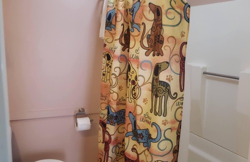 West Rutland Cabaña | The Paw House Inn & Country Cottages