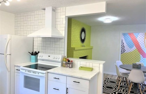 Cookeville Casa | The Peaceful Escape -by Downtown, I-40 & Lake. Wooded view