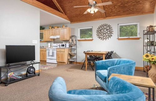 Wildwood Casa | The Peaceful Perch One Bed home on an organic farm