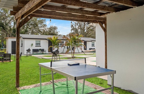 Plant City Casa | Kick back and relax in this calm, stylish space