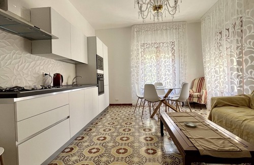 Trapani City Centre Apartamento | [THE PEACH 2] Large flat in downtown