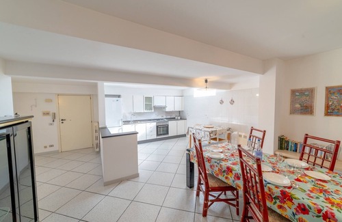 Vasto Apartamento | The Peaches - Sanitized Environments - Old Town
