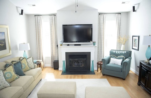 Forest Casa | Inmaculada casa con Master Suite y espacio al aire libre cerca de Liberty Univ