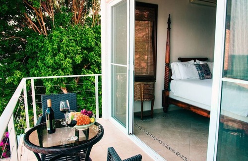 Boca Corona Apartamento | Escape to Paradise Beachfront Suites Panama's Premier Boutique Hotel Pearl Suite