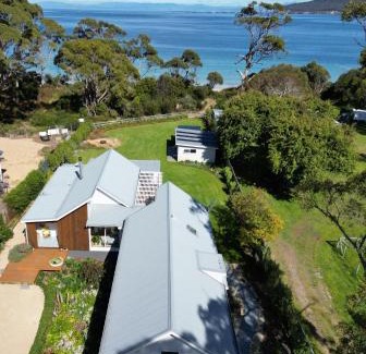 White Beach Casa | The Pearl Tasmania