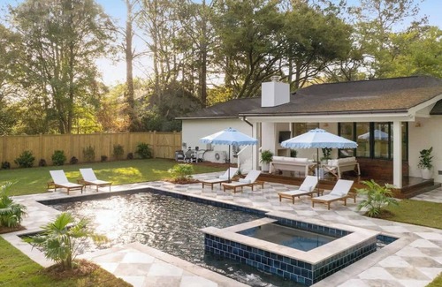 Mount Pleasant Casa | The Pelzer House